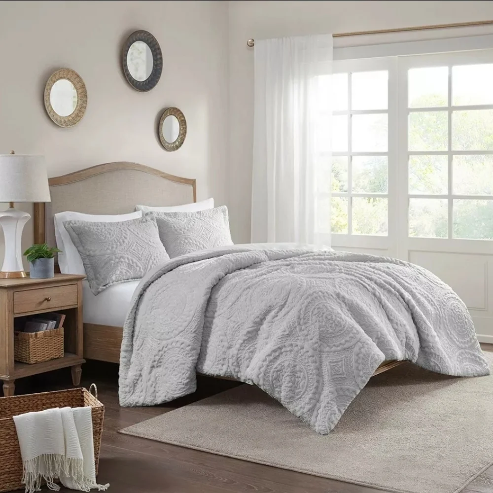 Madison Park Full/Queen Faux Fur Ultra Plush Comforter Set Gray Down Alternative
